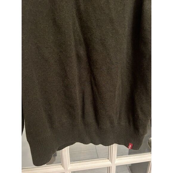 LEVI'S Army Green V Neck Jumper size L Mens Outerwear Outdoors Menswear.     T - Picture 3 of 4